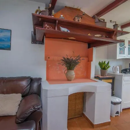 Bonic - Two Bedroom With Balcony *
