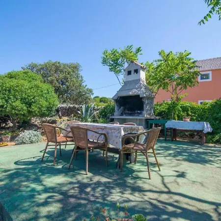 Bonic - Two Bedroom With Balcony *